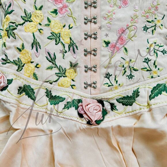 FILLYBOO Meadow Halter Mini Dress In Delicacy NWT - Picture 6 of 13